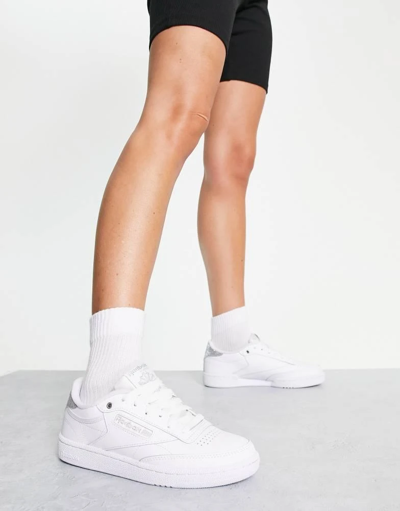 Reebok Reebok club C trainers in white and silver 1