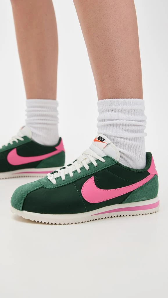 NIKE Cortez Sneakers 2