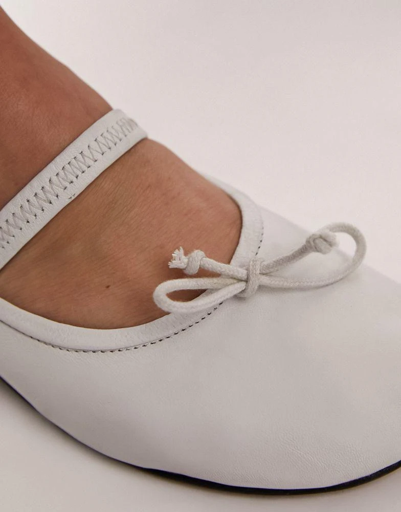 Topshop Topshop Brooke leather unlined ballerina shoe in white 3