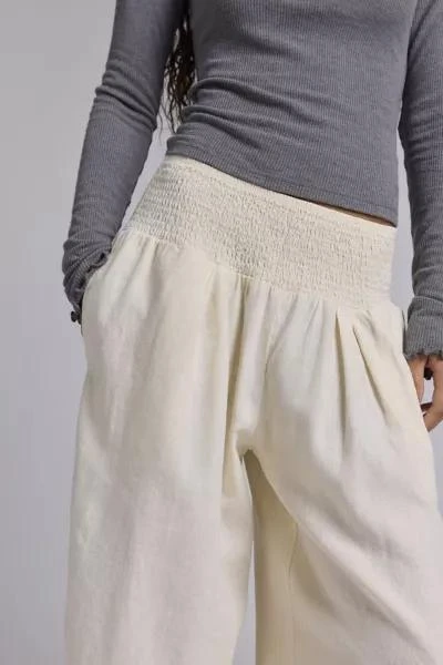 Kimchi Blue Kimchi Blue Caroline Smocked Wide Leg Linen-Blend Pant 5