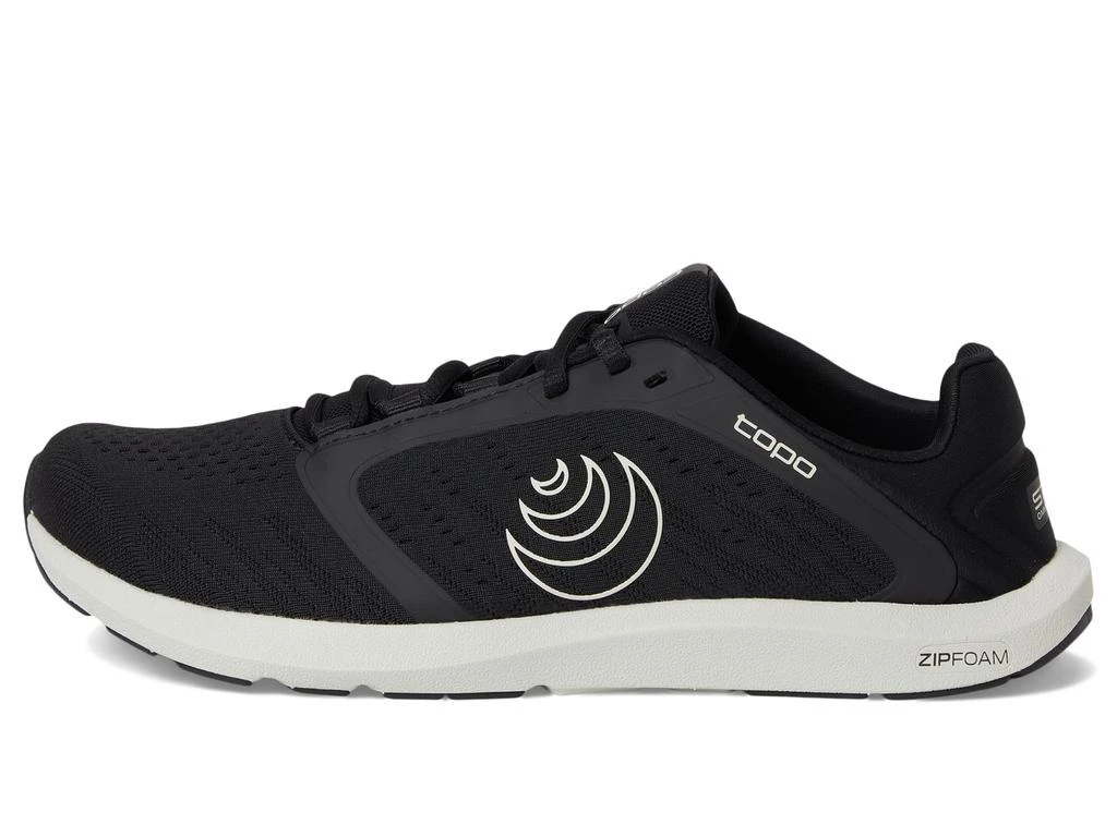 TOPO ATHLETIC ST-5 4
