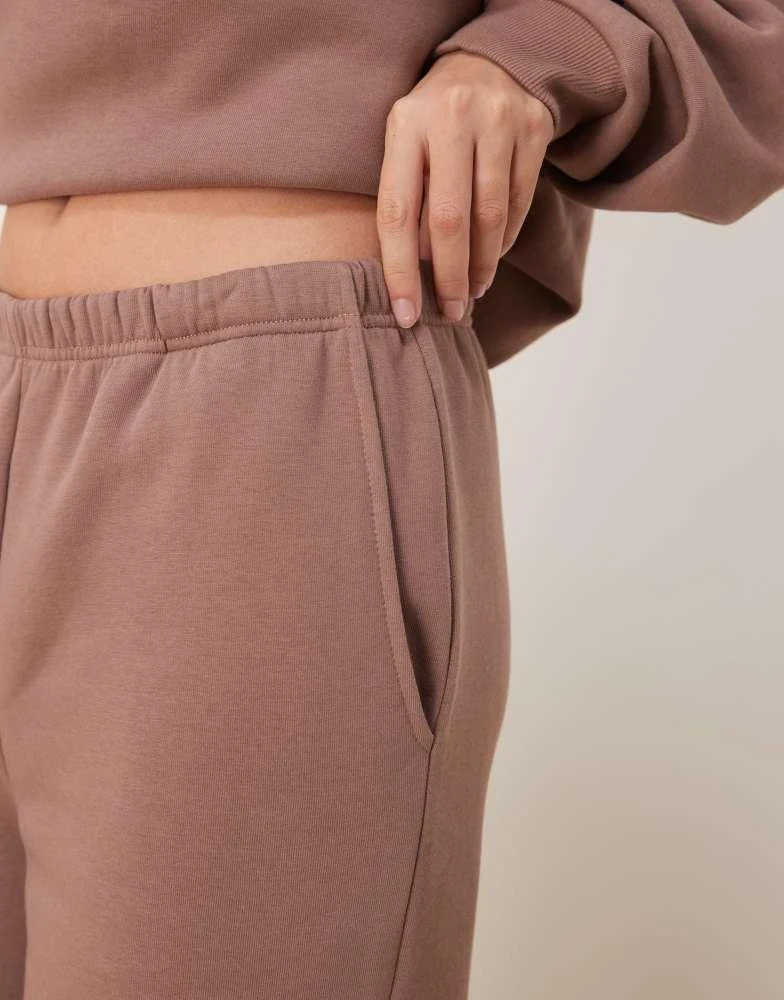 ASOS ASOS DESIGN straight leg jogger co-ord in chocolate 2
