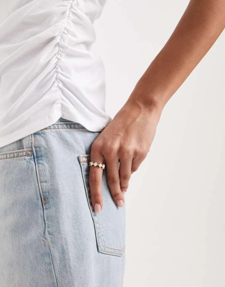 ASOS ASOS DESIGN short sleeve with ruching top in white 3