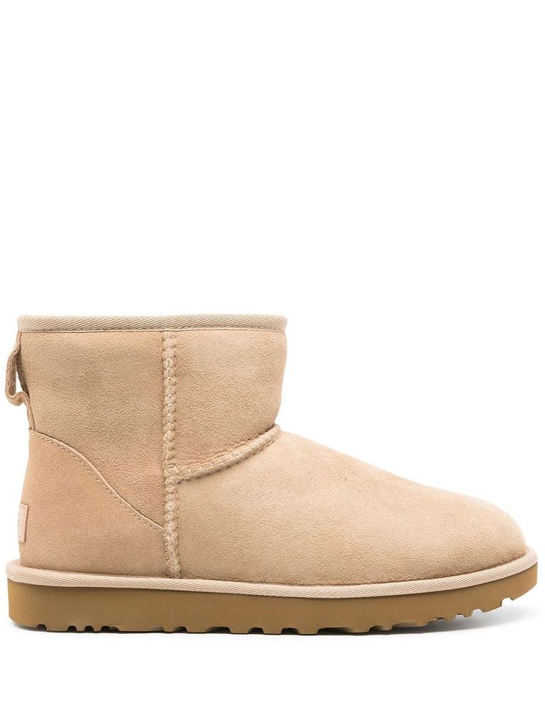 UGG AUSTRALIA CLASSIC SHORT II ブーツ Women's Classic Short II Boot | UGG®