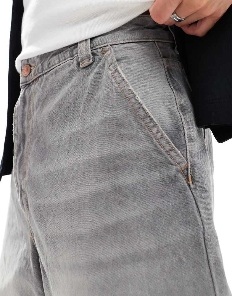 Bershka Bershka skater fit jeans in washed grey 3