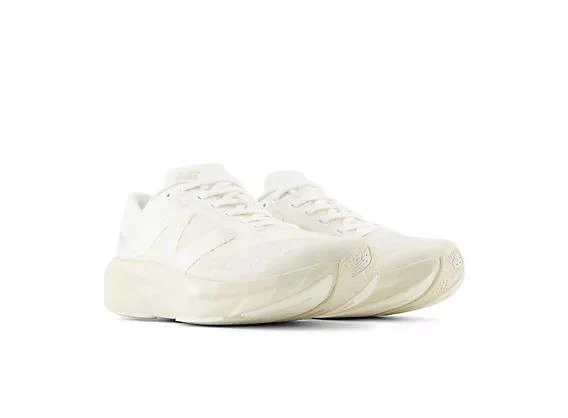 New Balance FuelCell Rebel v4 4