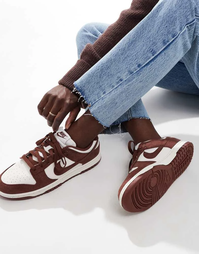 NIKE Nike Dunk Low trainers in white and burgundy 5