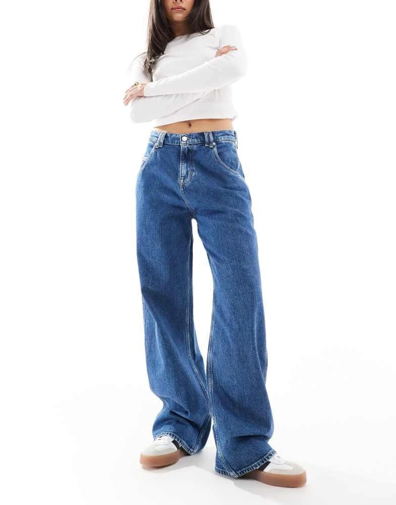 Tommy Jeans Tommy Jeans Daisy low baggy jeans in mid wash 1