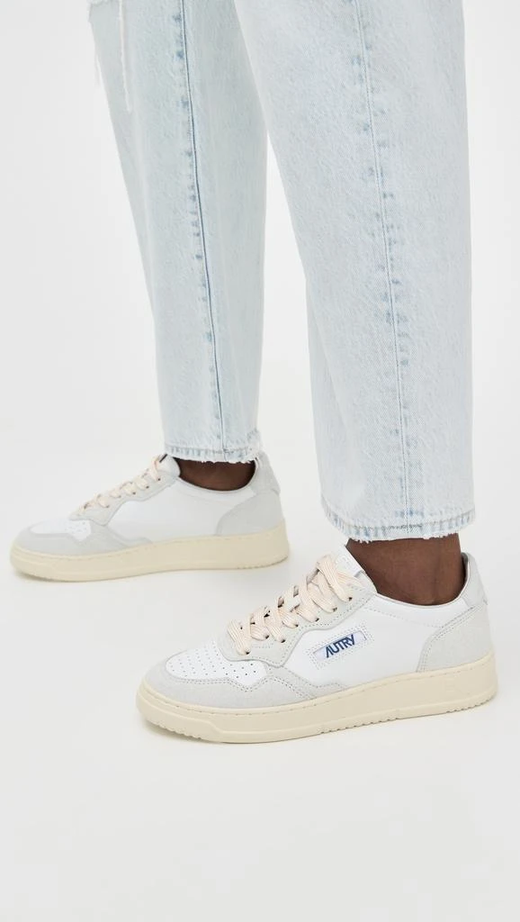 Autry Medalist Low Sneakers 2
