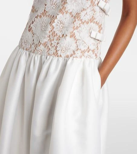 Self Portrait Bow-detail lace and satin maxi dress - Dresses & Skirts - Free Shipping - BeyondStyle Self Portrait Bow-detail lace and satin maxi dress - Dresses & Skirts - Free Shipping - BeyondStyle