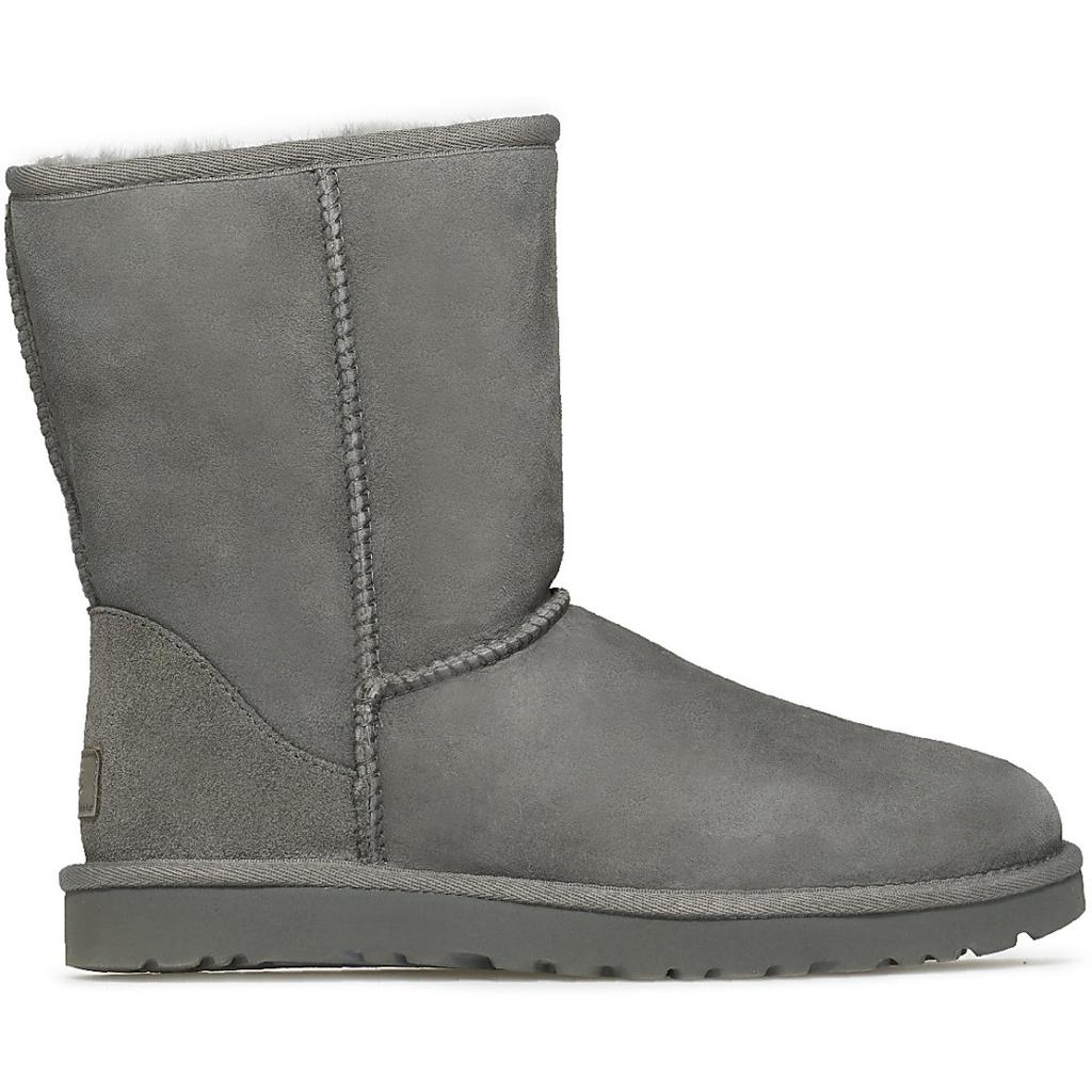 UGG Classic Short II
