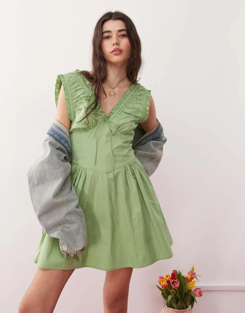 Reclaimed Vintage summer dress with ruched detailing and cinched in waist  in green  On Sale Now with Up to 10% Off | Discover Exclusive Deals &  Savings at BeyondStyle  Authentic