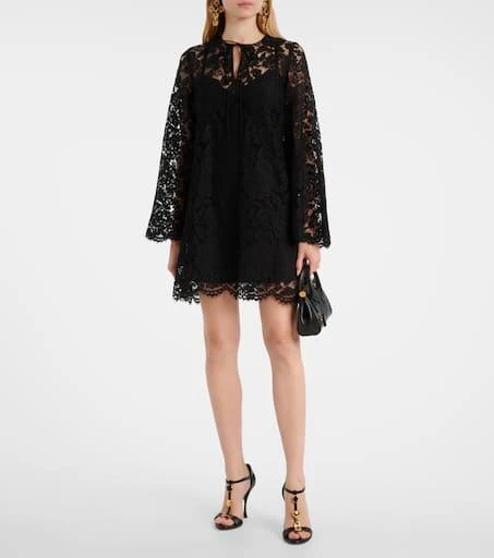 Dolce
Gabbana Embellished sandals 3