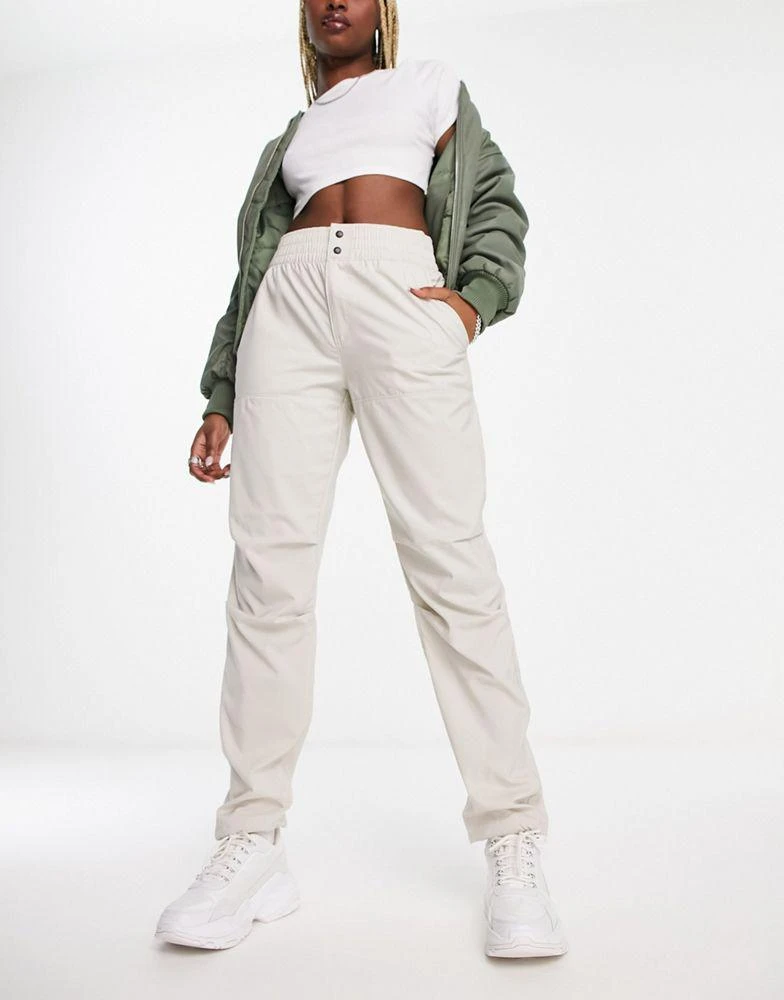 Columbia Columbia Coral Ridge trousers in stone 4
