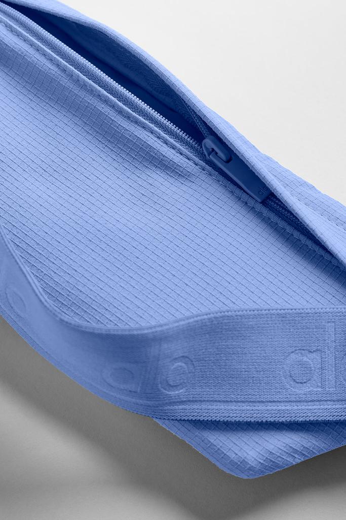 Alo Stride Running Belt - Crystal Clear Blue - Bum Bags - Free