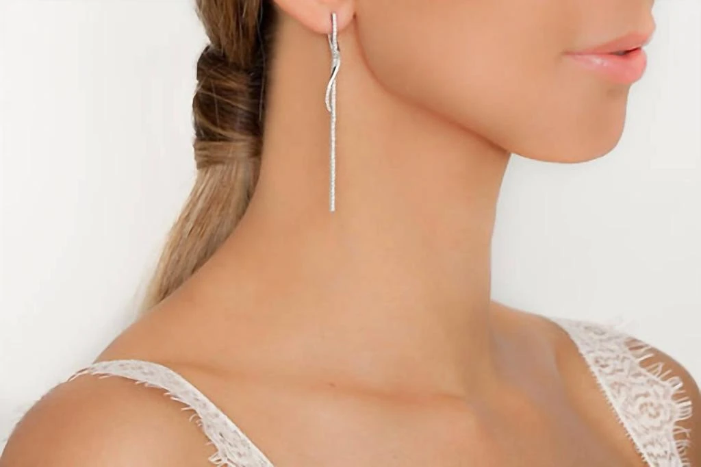 Avenue Chic Avenue Chic - Women
s Infinity Long Bar Earrings 3