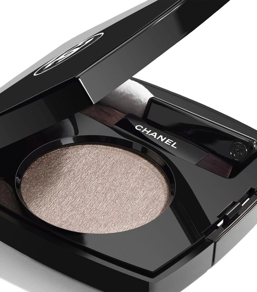 Chanel Ombre Essentielle Multi-Use Longwearing Eyeshadow 2