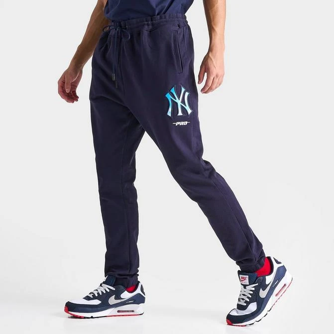 Pro Standard Men's Pro Standard New York Yankees MLB Cloud Logo Jogger Pants 1