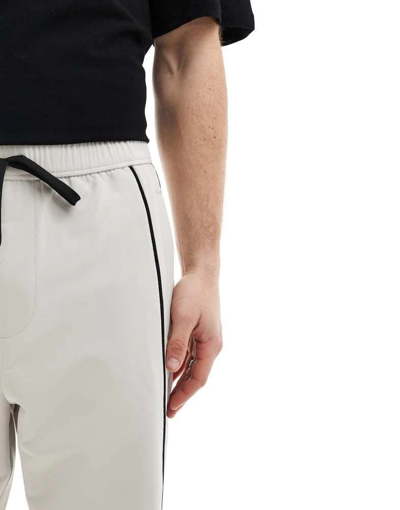 Bershka Bershka baggy leg tailored trouser in grey 5