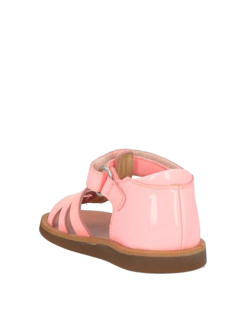 POM D
API Sandals 3