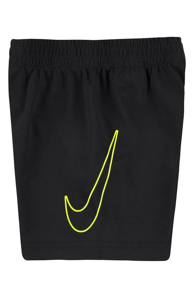 NIKE Short 
Shirt Set 3