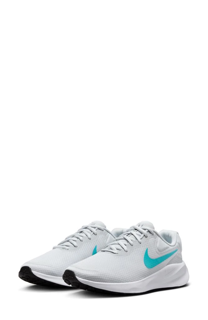 NIKE Revolution 7 Running Shoe - Wide Width 1