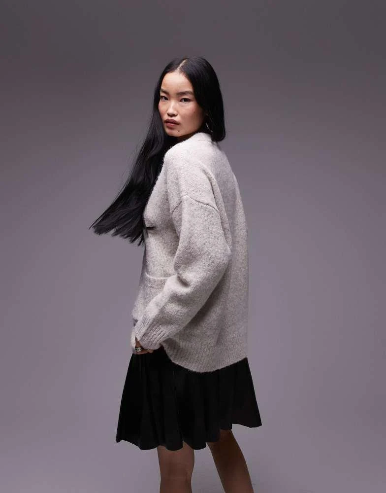 Topshop Topshop knitted v-neck fluffy oversized cardigan with pockets in oat 4