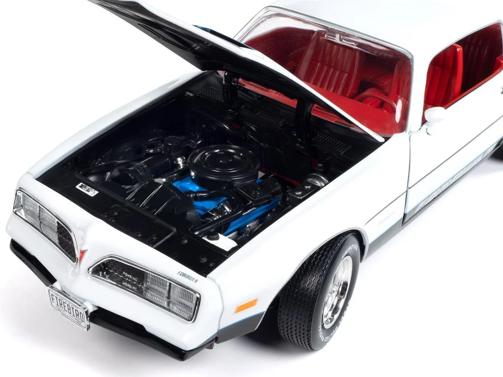 Autoworld 1977 Pontiac Firebird Formula Cameo White with Red Interior "American Muscle" Series 1/18 Diecast Model Car by Auto World 5