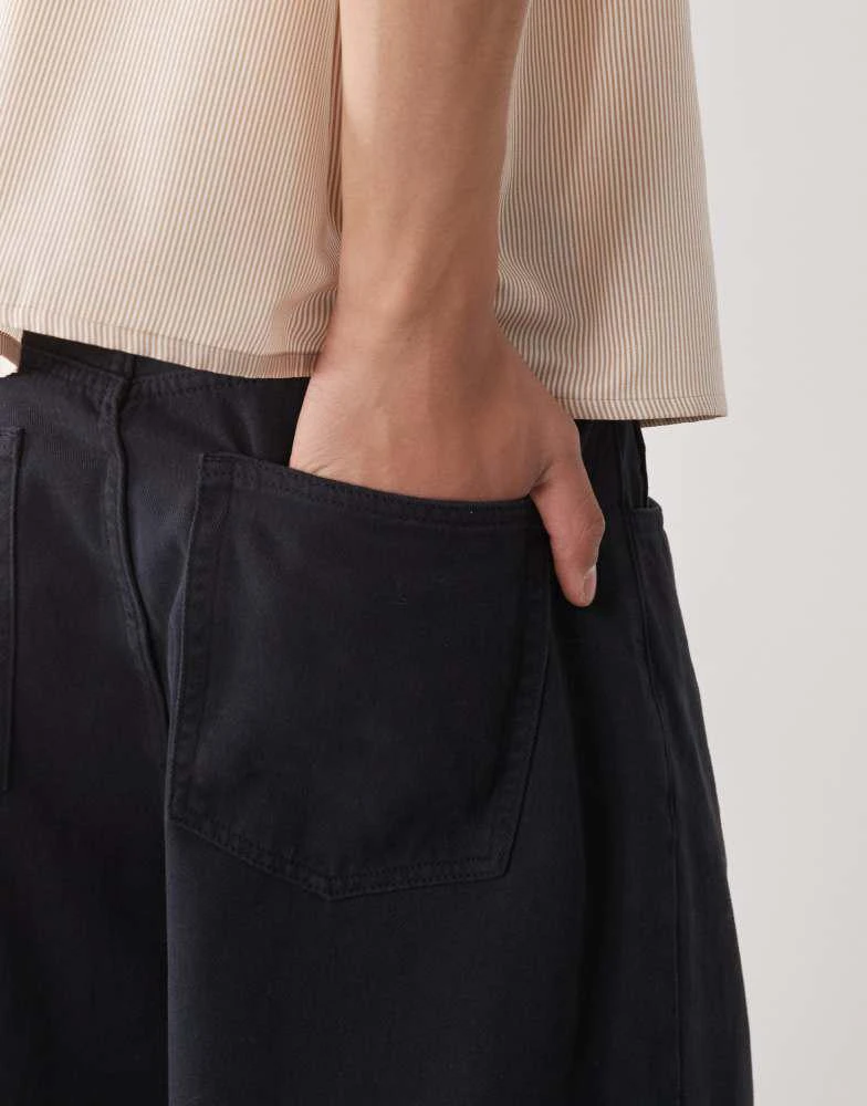 Reclaimed Vintage Reclaimed Vintage denim shin length baggy jort in black 2