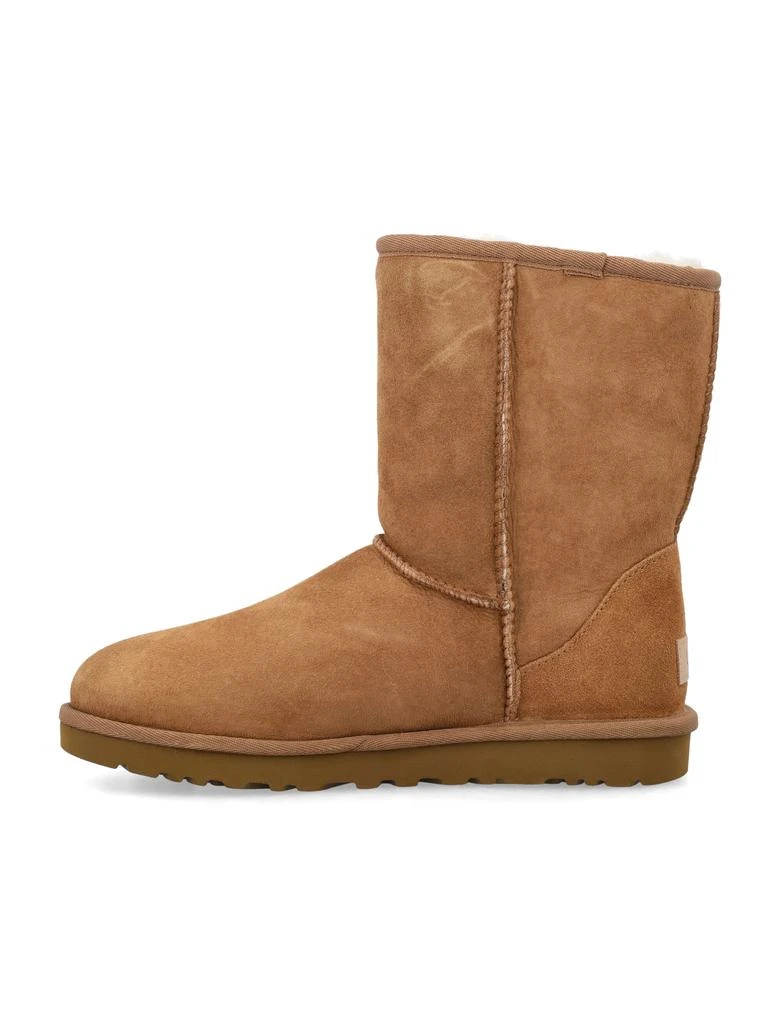 UGG CLASSIC SHORT II BOOT 3