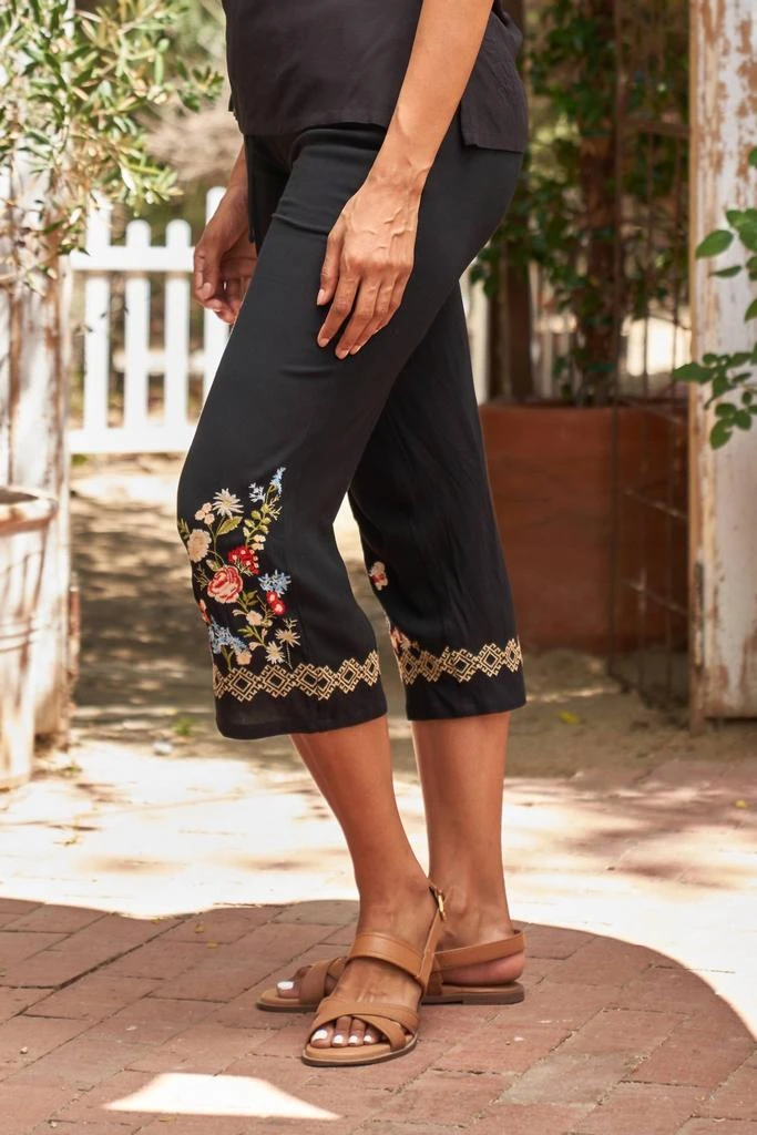 PAPARAZZI Paparazzi - Viscose Embroidered Crop Pant 2