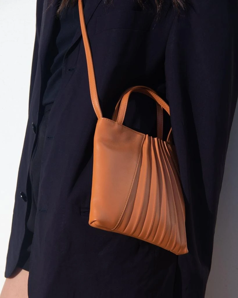 Sabrina Zeng Chiaroscuro Mini Tote Bag Caramel 3