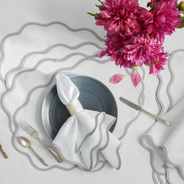 Matouk Scalloped Placemat, Set of 4 2