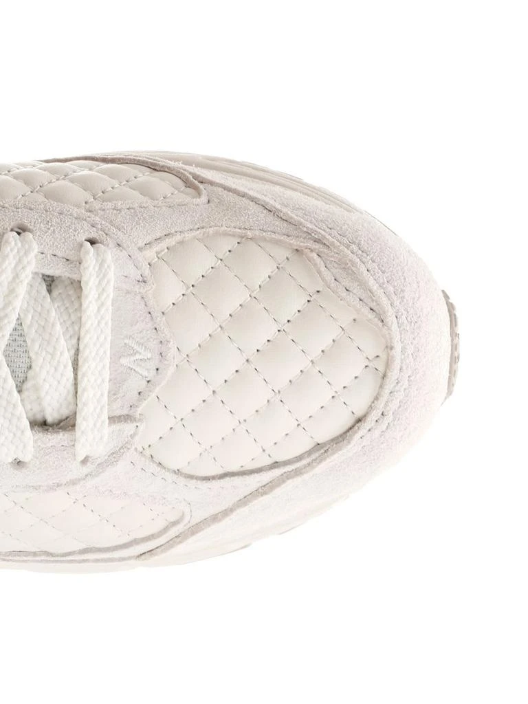 New Balance 2002r Sneakers 2