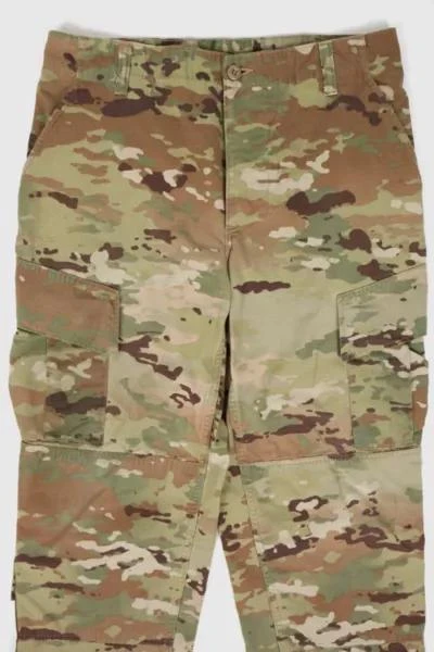 Urban Outfitters Vintage Camo Pants 01 4