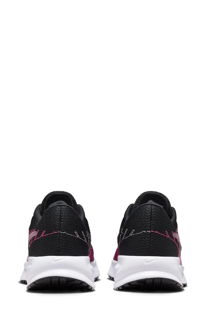 NIKE Run Defy Running Shoe 2