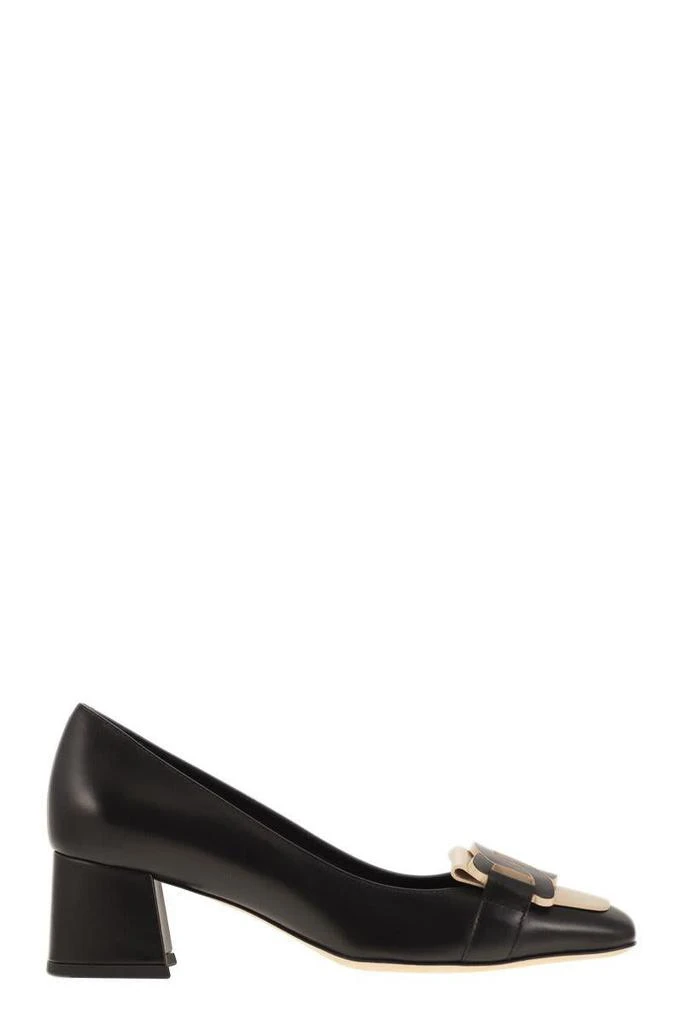 Tod's Tod'S Leather Pumps With Chain 1