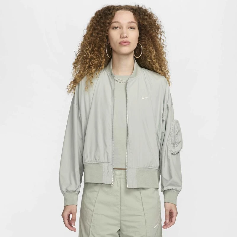 NIKE Nike Essential OS Bomber Jacket - Women's 1