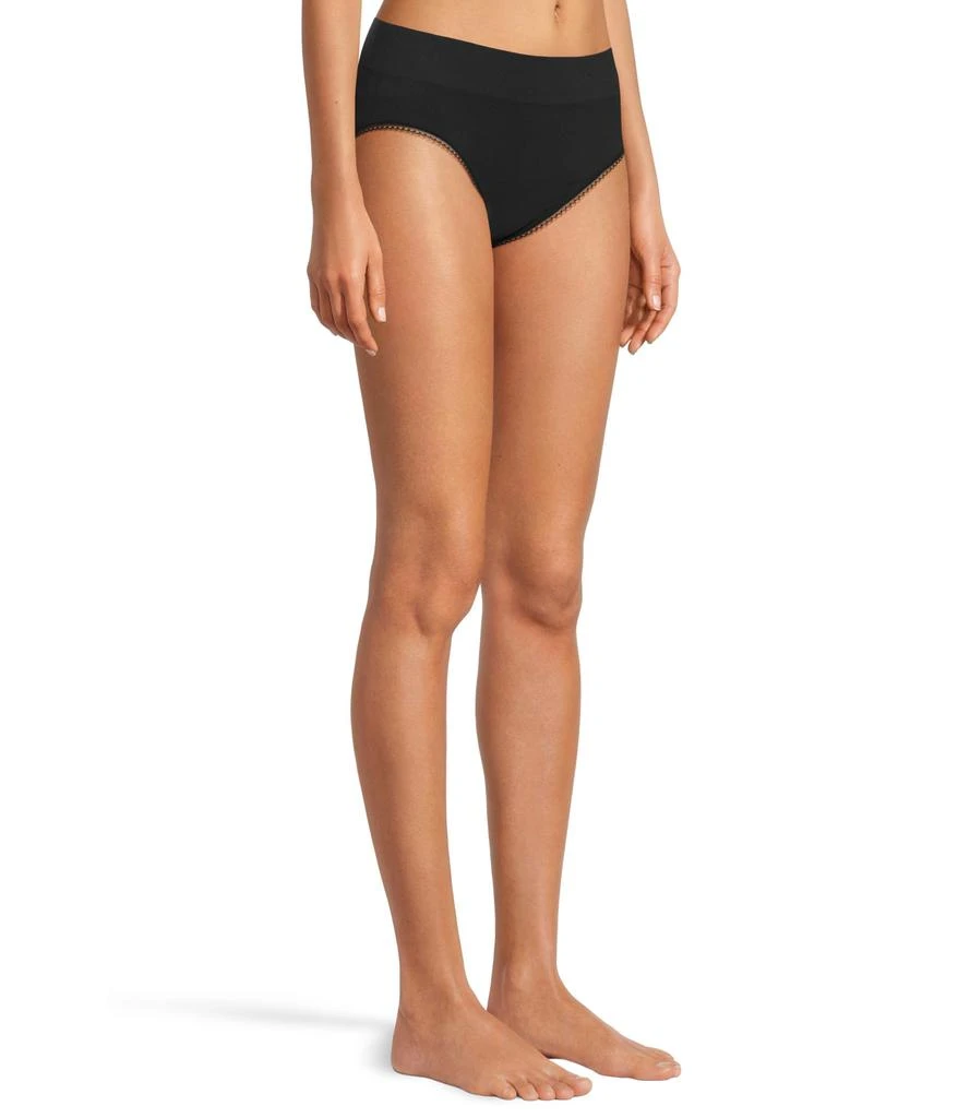 Wacoal Feeling Flexible Seamless Hi Cut Panty 2