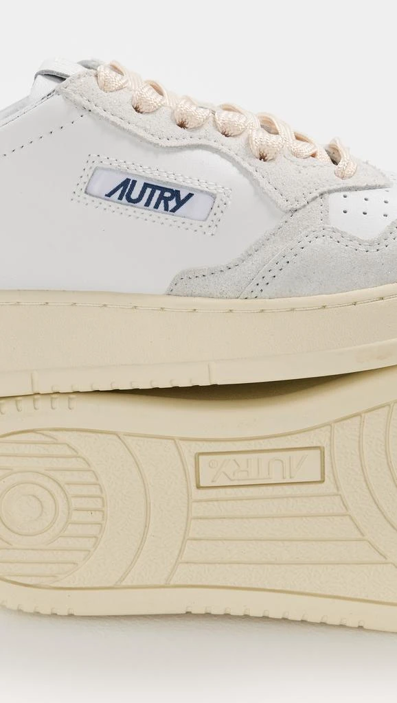 Autry Medalist Low Sneakers 5