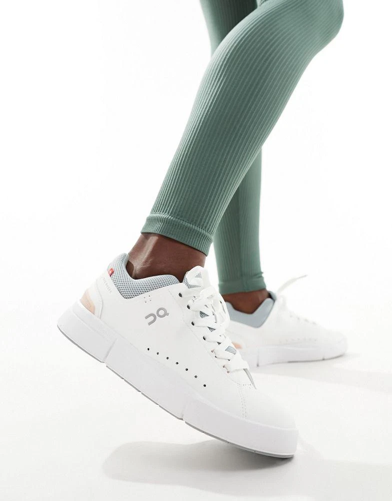 On ON The Roger Advantage trainers in white and rosehip 2