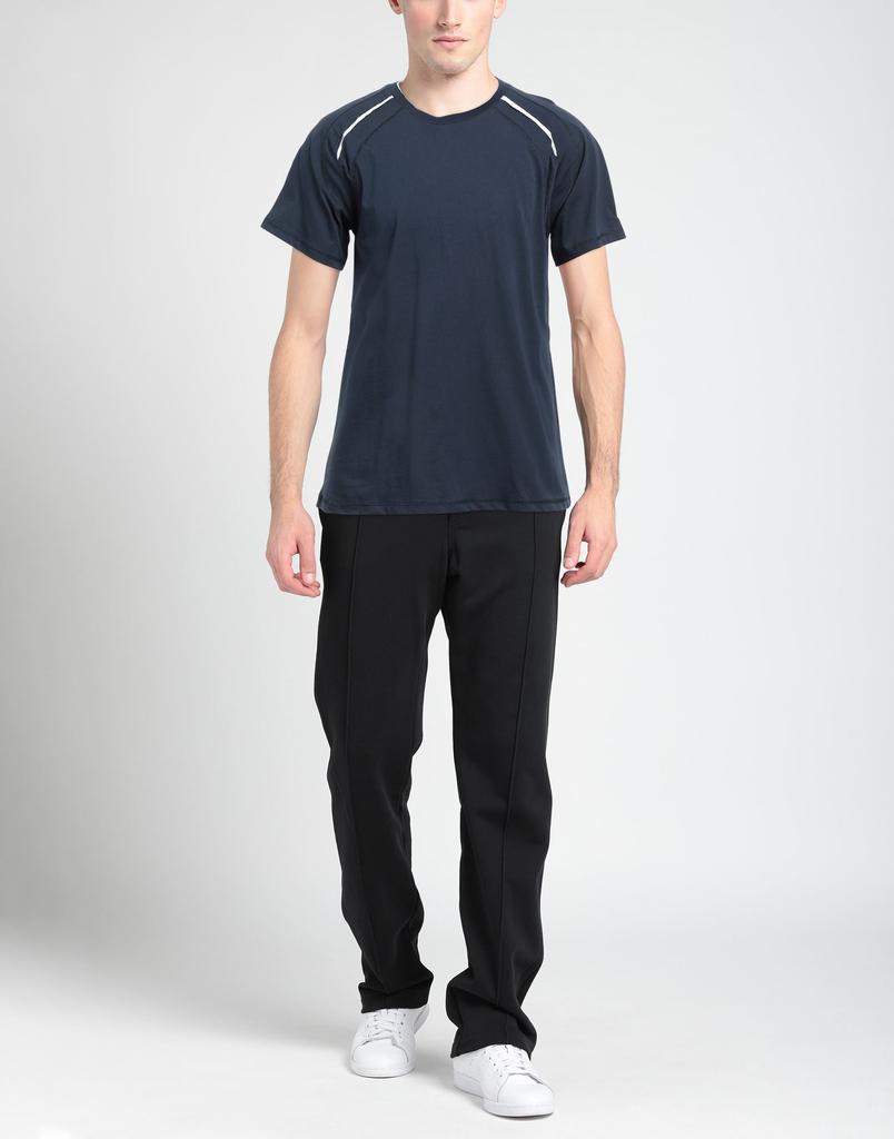 KAOS T-shirt