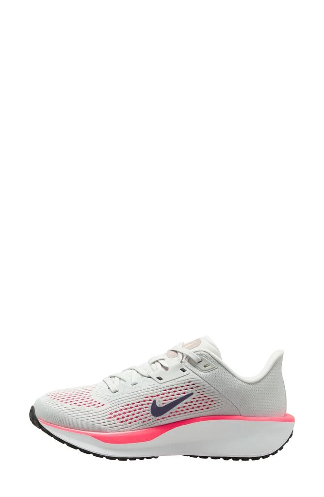 NIKE Quest 6 Running Shoe 4