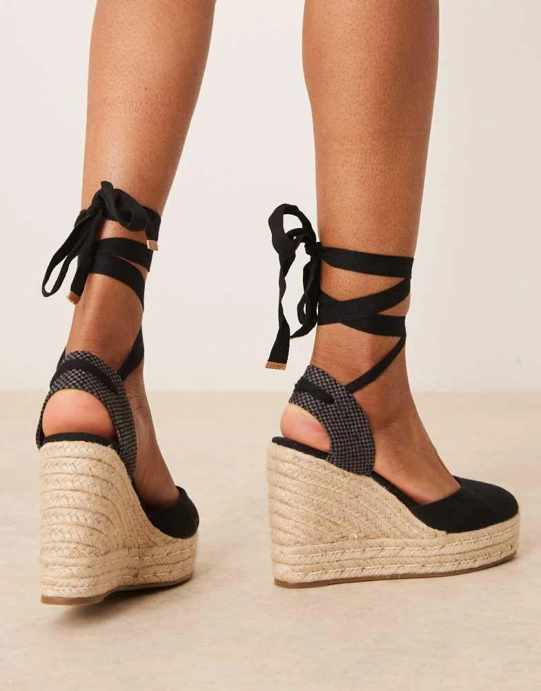 ASOS ASOS DESIGN Tyra closed toe wedges in black 3