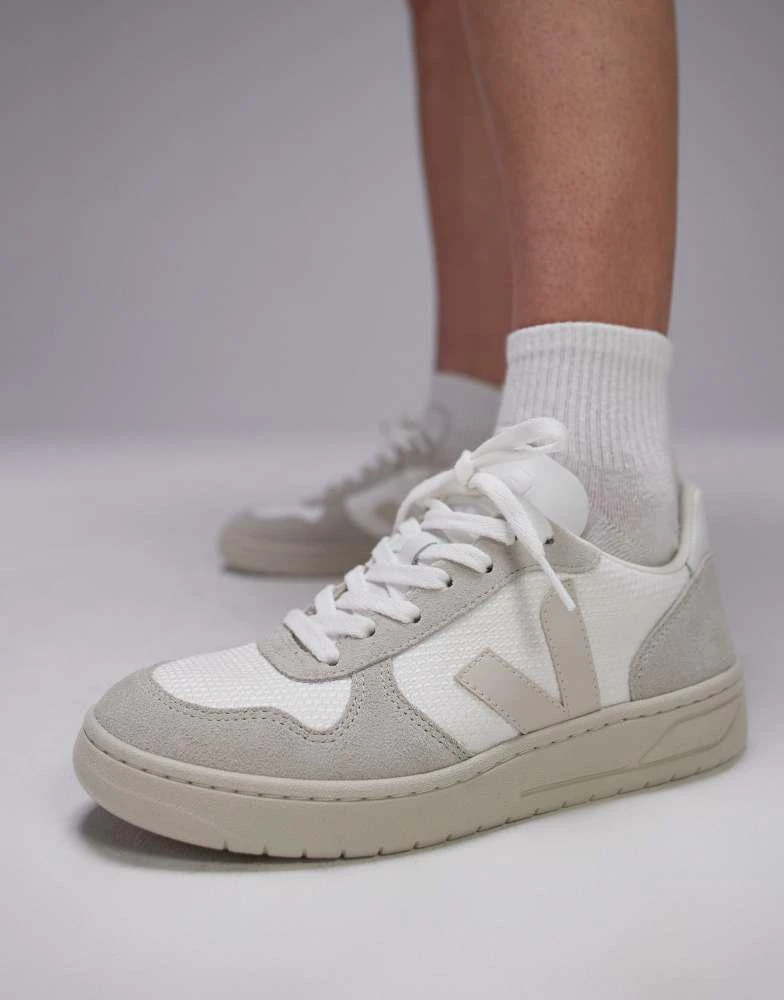 Veja VEJA V-10 suede trainer in white natural pierre b mesh 5
