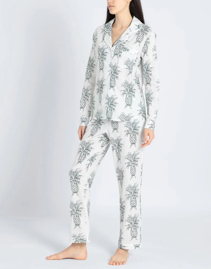 Desmond & Dempsey Sleepwear 2