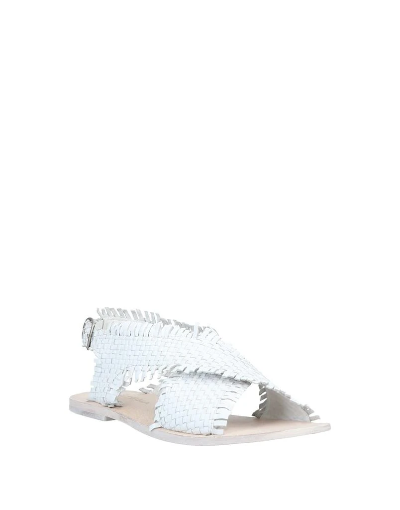 STRATEGIA Sandals 2