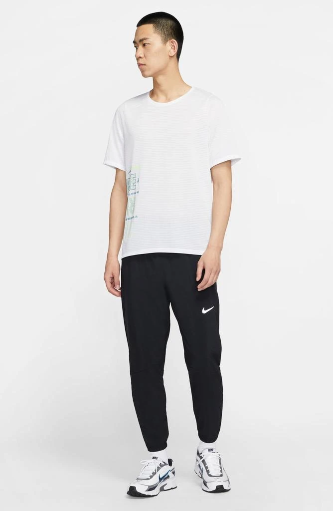NIKE Initiator Running Shoe 10