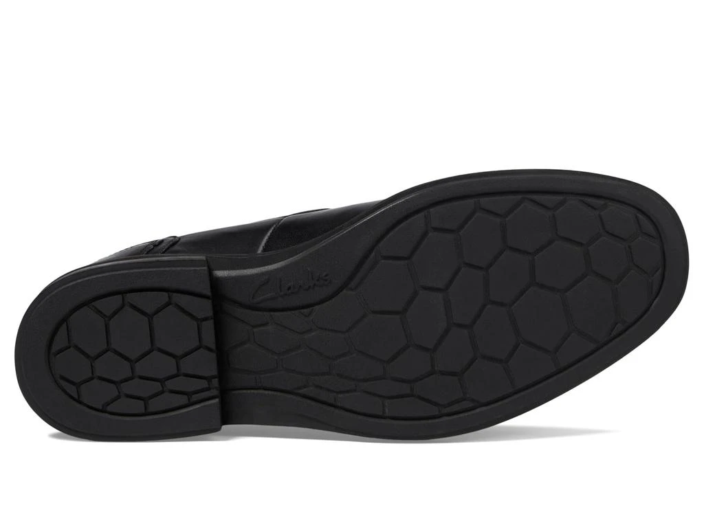Clarks Un Hugh Step 3