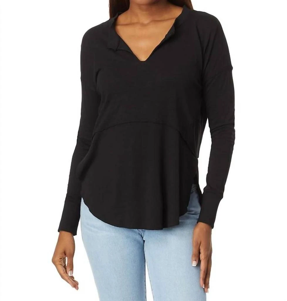 Bobi Bobi - Shirred Sleeve Split Neck Tee 1